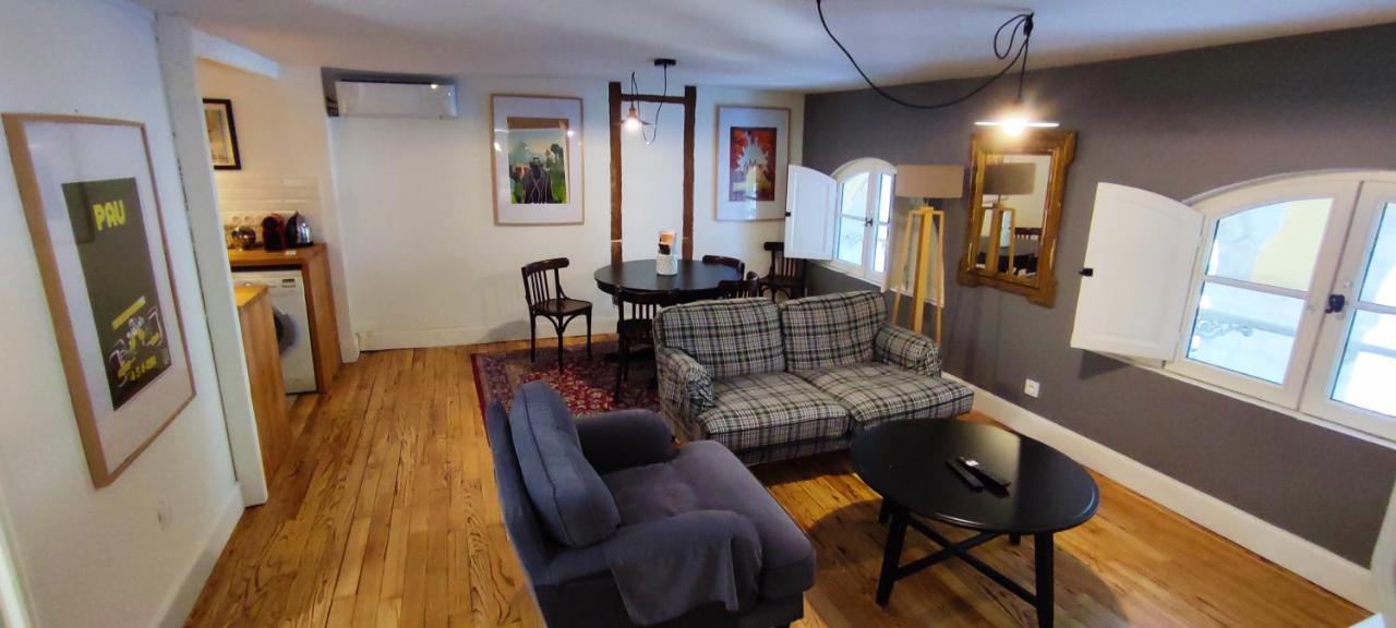 Le Gramont Apartment โป ภายนอก รูปภาพ